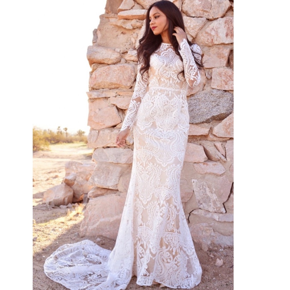 Saldana Vintage Wedding Dress - NEW - Size 4